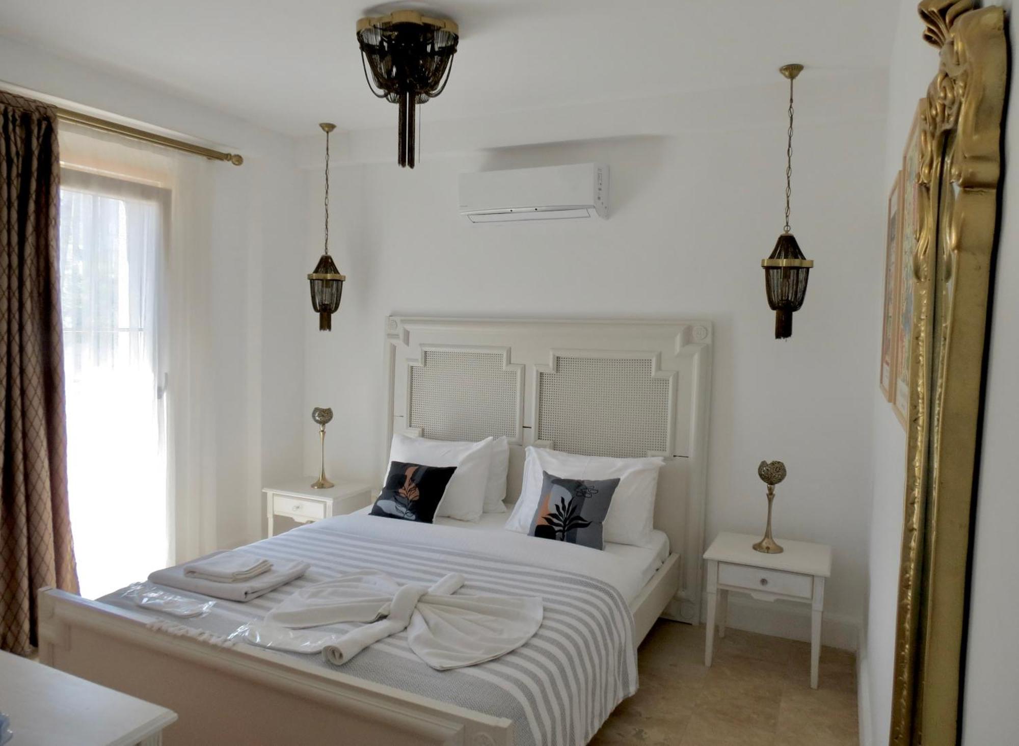 Fedora Otel อาเลอเจอติ ภายนอก รูปภาพ